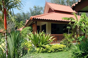 Baan Sai Yuan Individual Bungalows Houses For Rent Rawai Phuket Thailand