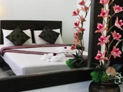 Moon Inn - Guesthouse Rooms Patong Beach Phuket Thailand